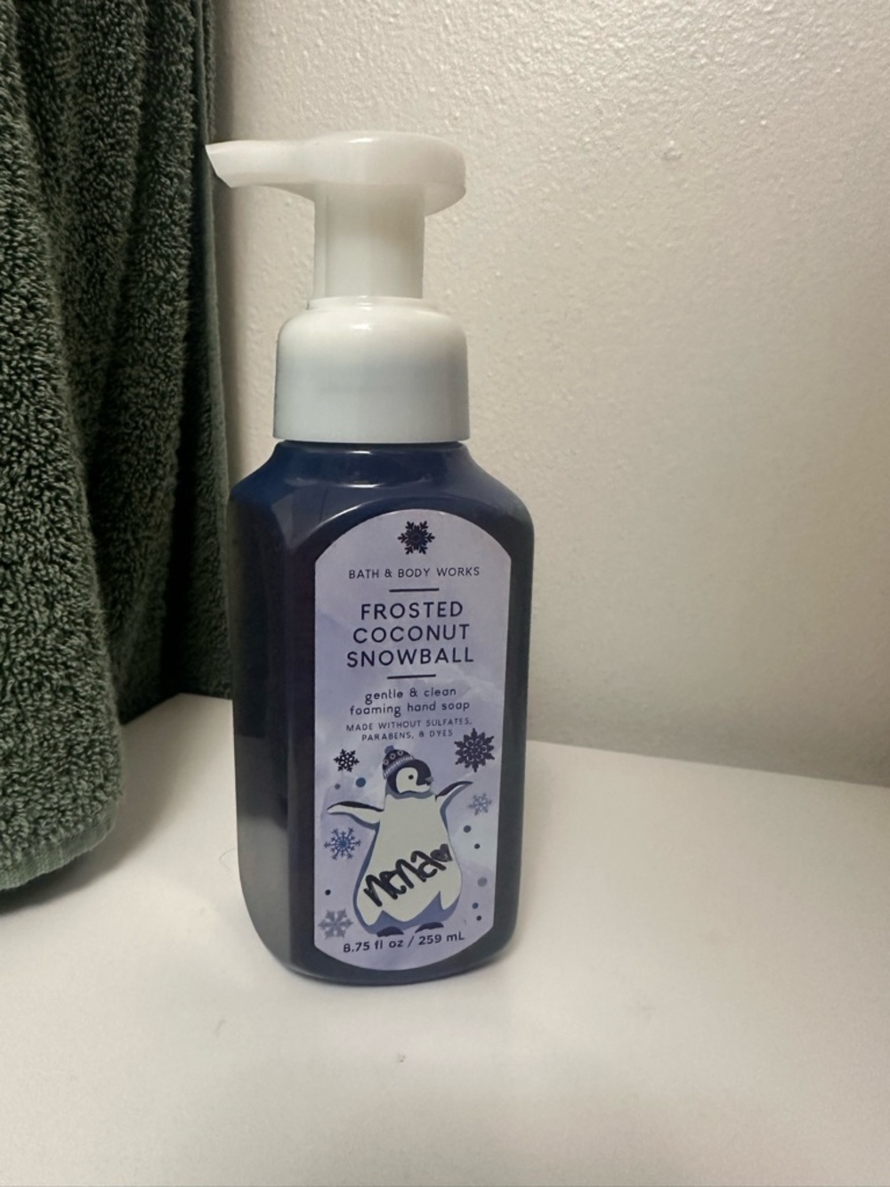 Bath & Body Works Frosted Coconut Snowball Foaming Soap - Deep Purple & White